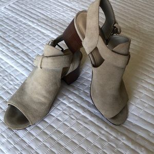 Nine West chunky heal